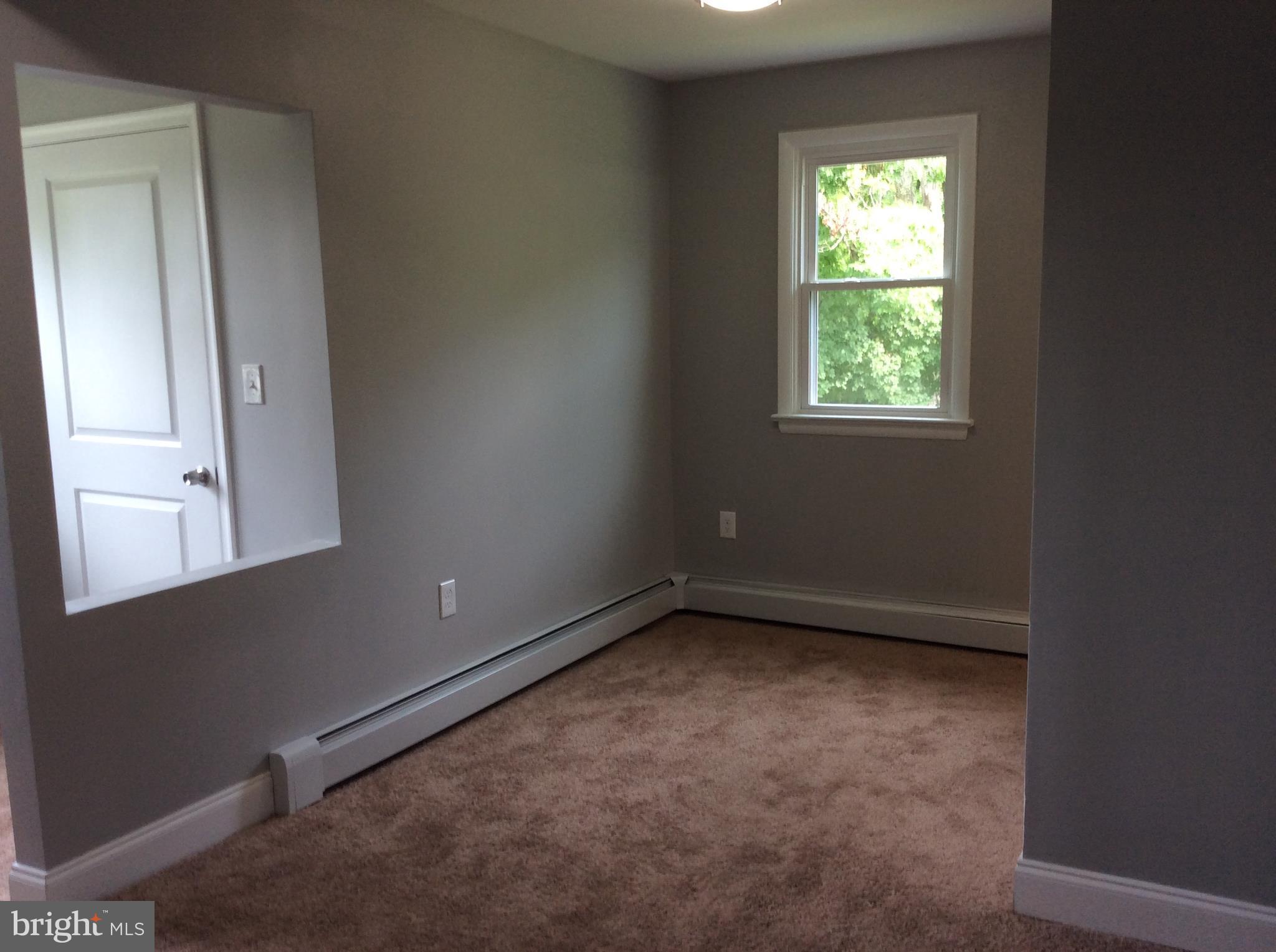 2507 Philadelphia Road Edgewood, MD 21040 - Photo 17 of 20 Large alcove for your computer or a sitting area