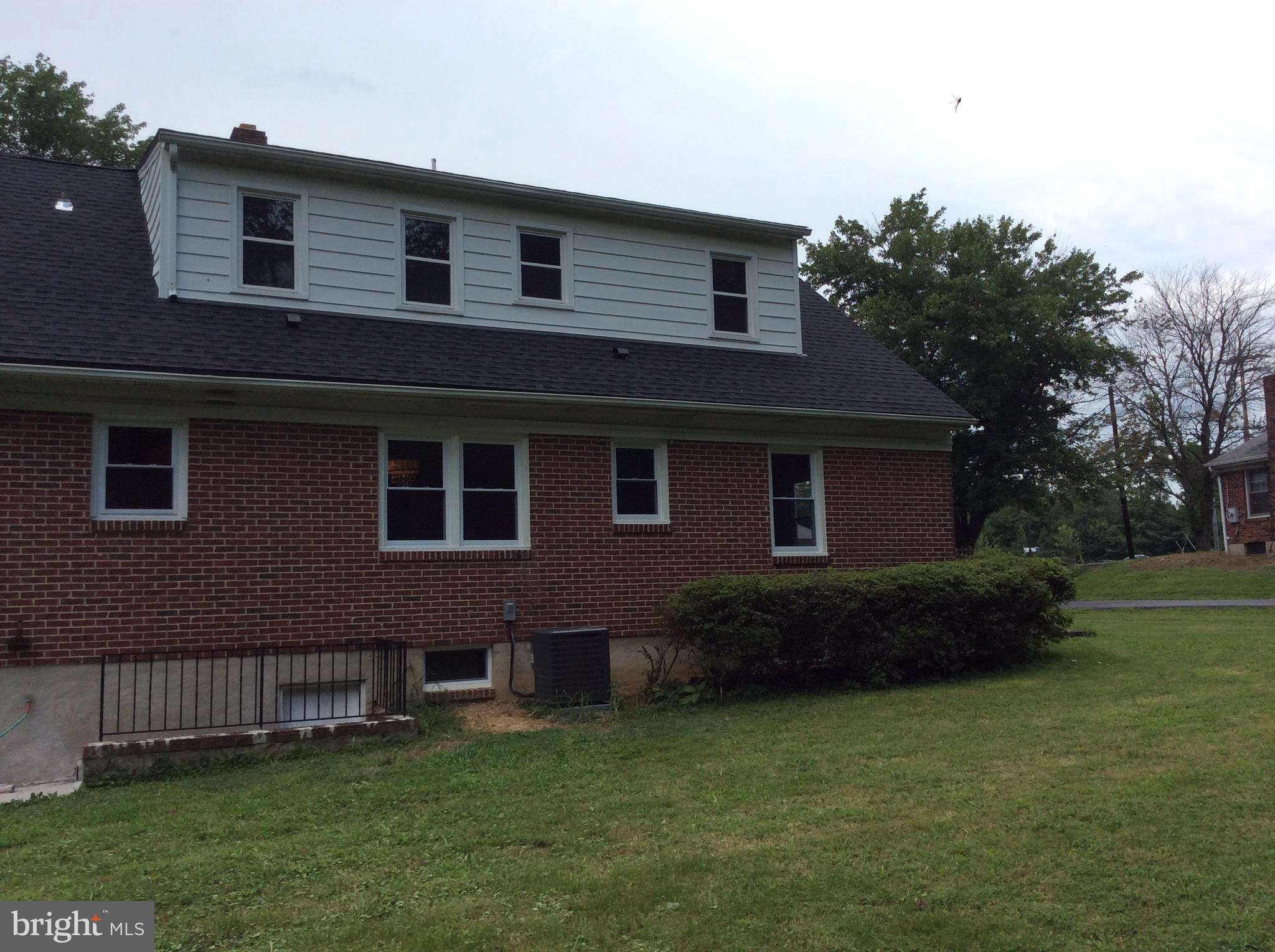 2507 Philadelphia Road Edgewood, MD 21040 - Photo 4 of 20 Exterior steps to outside