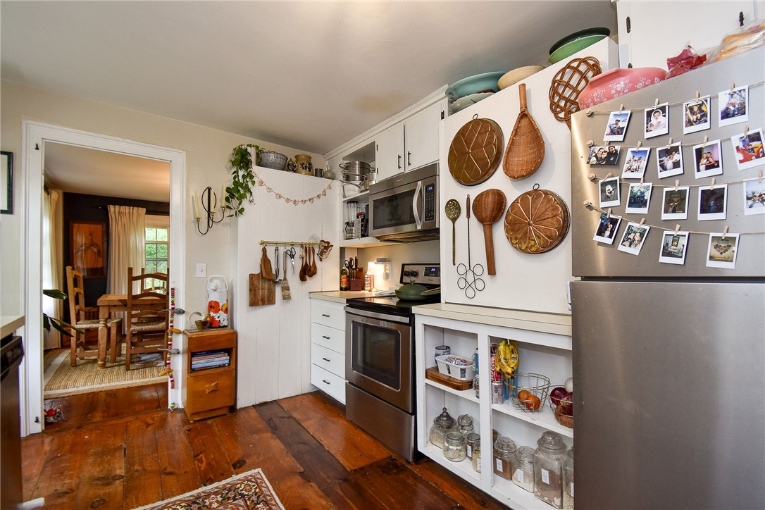 195 Town Farm Road Coventry, RI 02816 - Photo 18 of 47 2nd floor kitchen