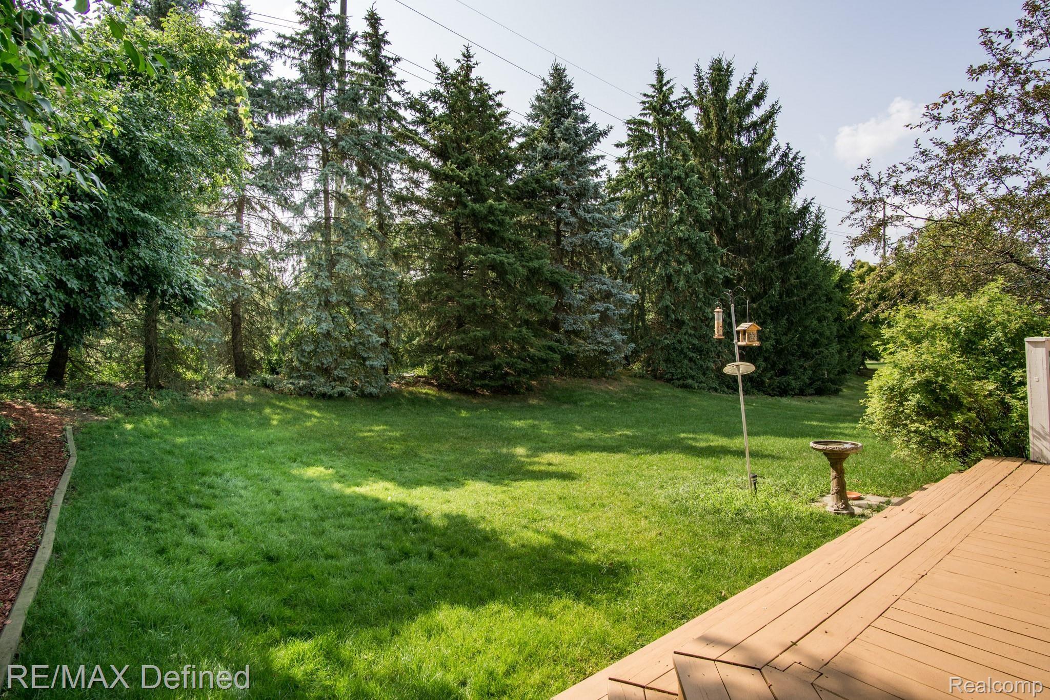 1337 Lomas Verdes Rochester, MI 48306 - Photo 34 of 37 1337-Lomas-Verdes-37.jpg