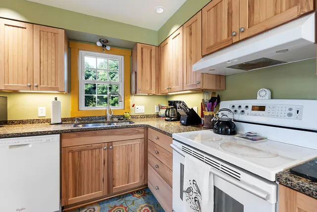 $475,000 | 444 West Auburn Road, Auburn, ME 04210