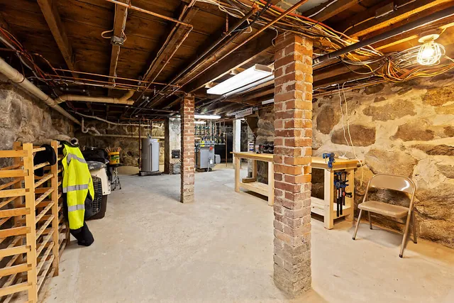 $475,000 | 444 West Auburn Road, Auburn, ME 04210