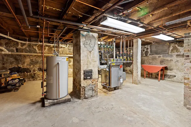 $475,000 | 444 West Auburn Road, Auburn, ME 04210