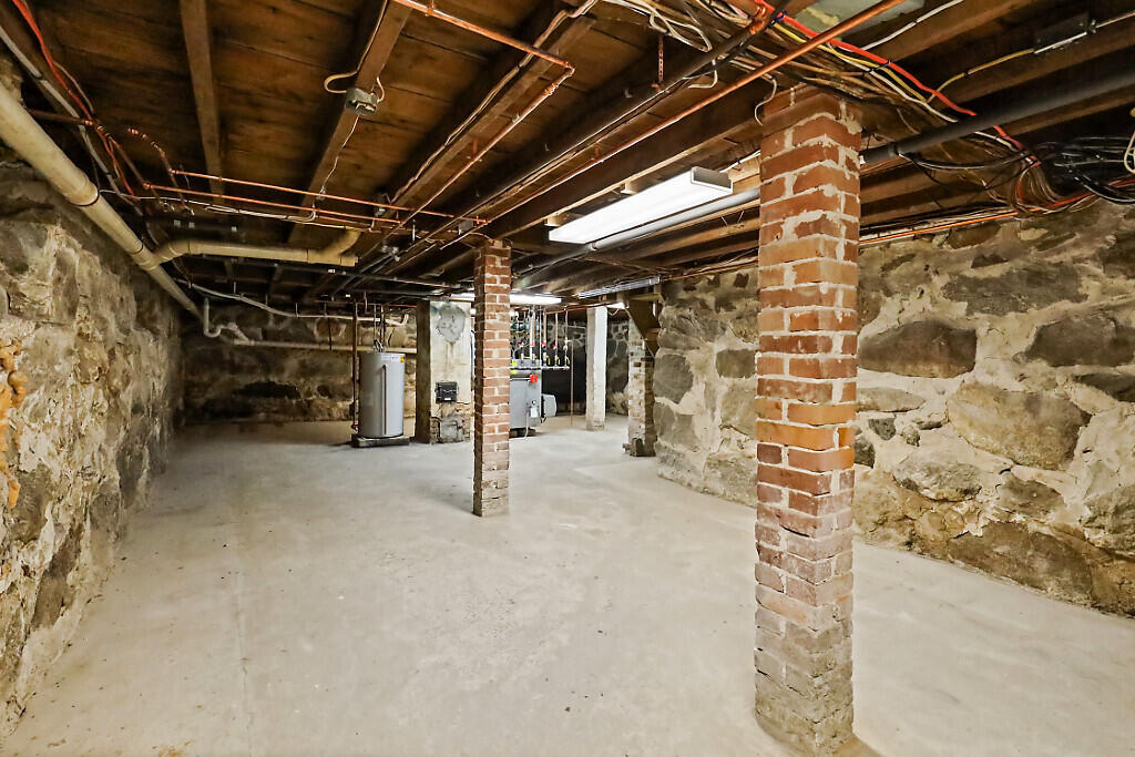 444 West Auburn Road Auburn, ME 04210 - Photo 25 of 64 132_BP5A0561_DxO_mls