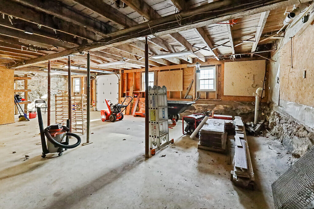 444 West Auburn Road Auburn, ME 04210 - Photo 29 of 64 137_BP5A0576_DxO_mls