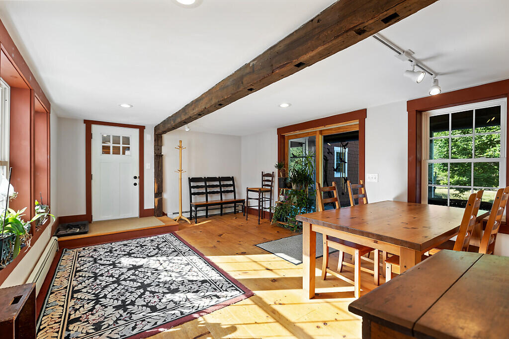 444 West Auburn Road Auburn, ME 04210 - Photo 4 of 34 16_BP5A0039_DxO_mls