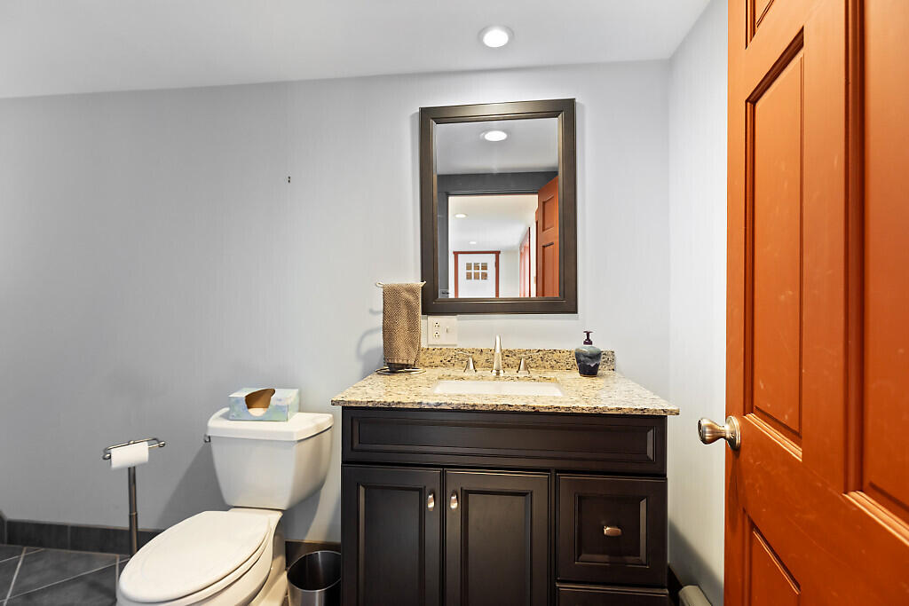 444 West Auburn Road Auburn, ME 04210 - Photo 6 of 34 20_BP5A0051_DxO_mls