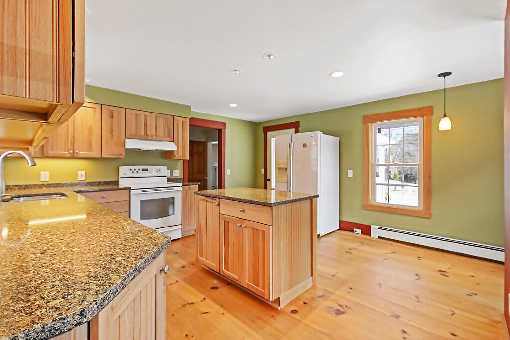 444 West Auburn Road Auburn, ME 04210 - Photo 9 of 64 108_BP5A0489_DxO_mls