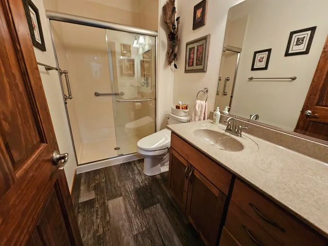 $624,900 | 150 Lake Shore Drive, Iola, WI 54945