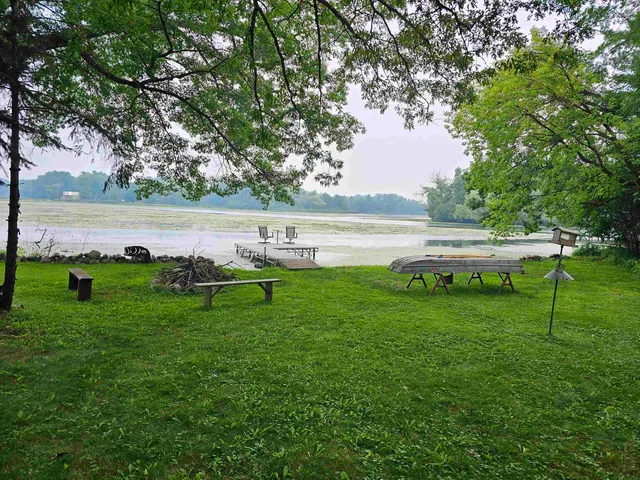 $624,900 | 150 Lake Shore Drive, Iola, WI 54945