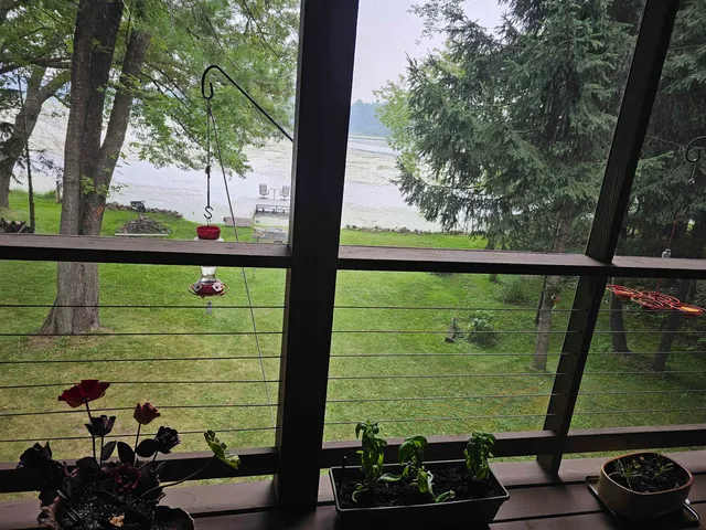 $624,900 | 150 Lake Shore Drive, Iola, WI 54945