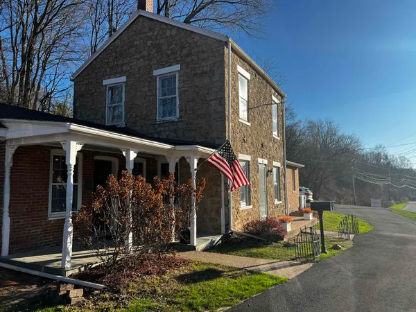 a view of a house