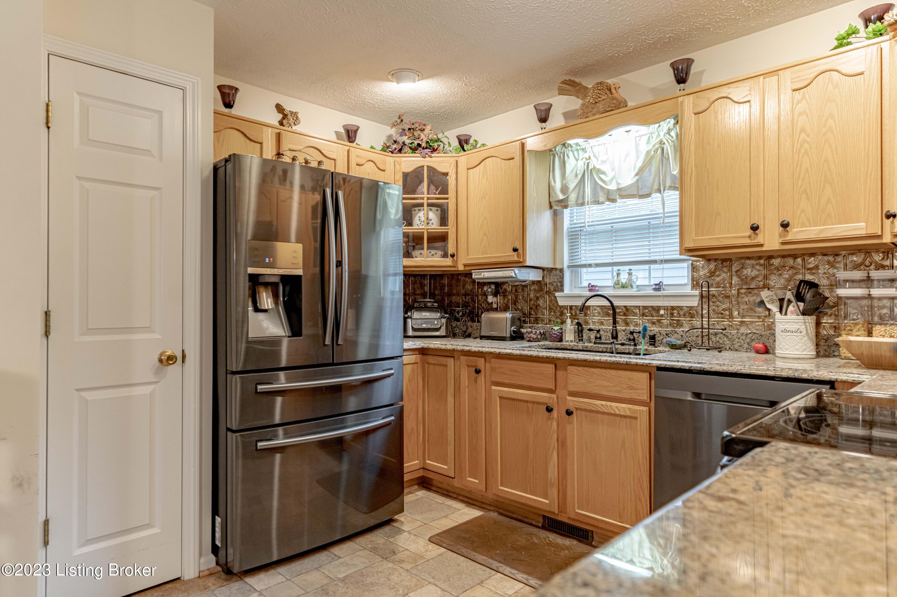 9307 Colonel Cummins Road Louisville, KY 40228 - Photo 35 of 64 kitchen 2