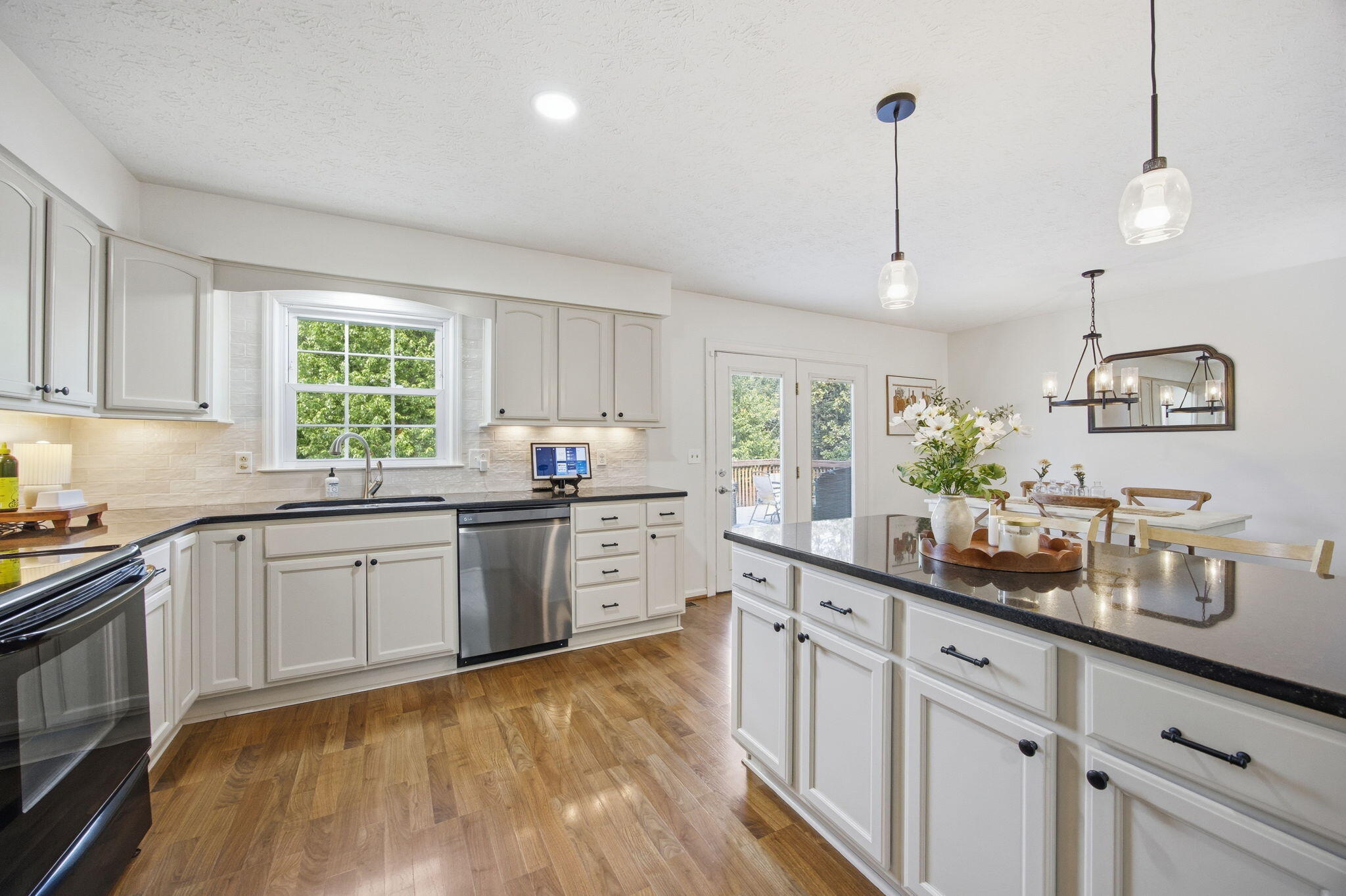 997 Spring Run Road Lexington, KY 40514 - Photo 5 of 36 16-web-or-mls-013Spring Run