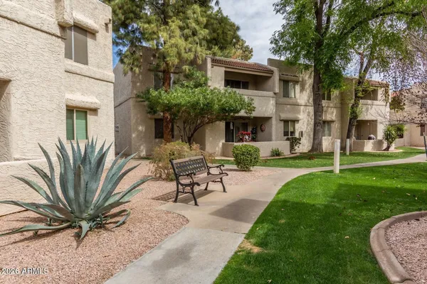 $1,175 | 4444 East Paradise Village Parkway North, Unit 123, Phoenix, AZ 85032