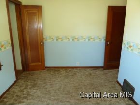 320 Walnut Dawson, IL 62520 - Photo 10 of 12 Gallery Image 10