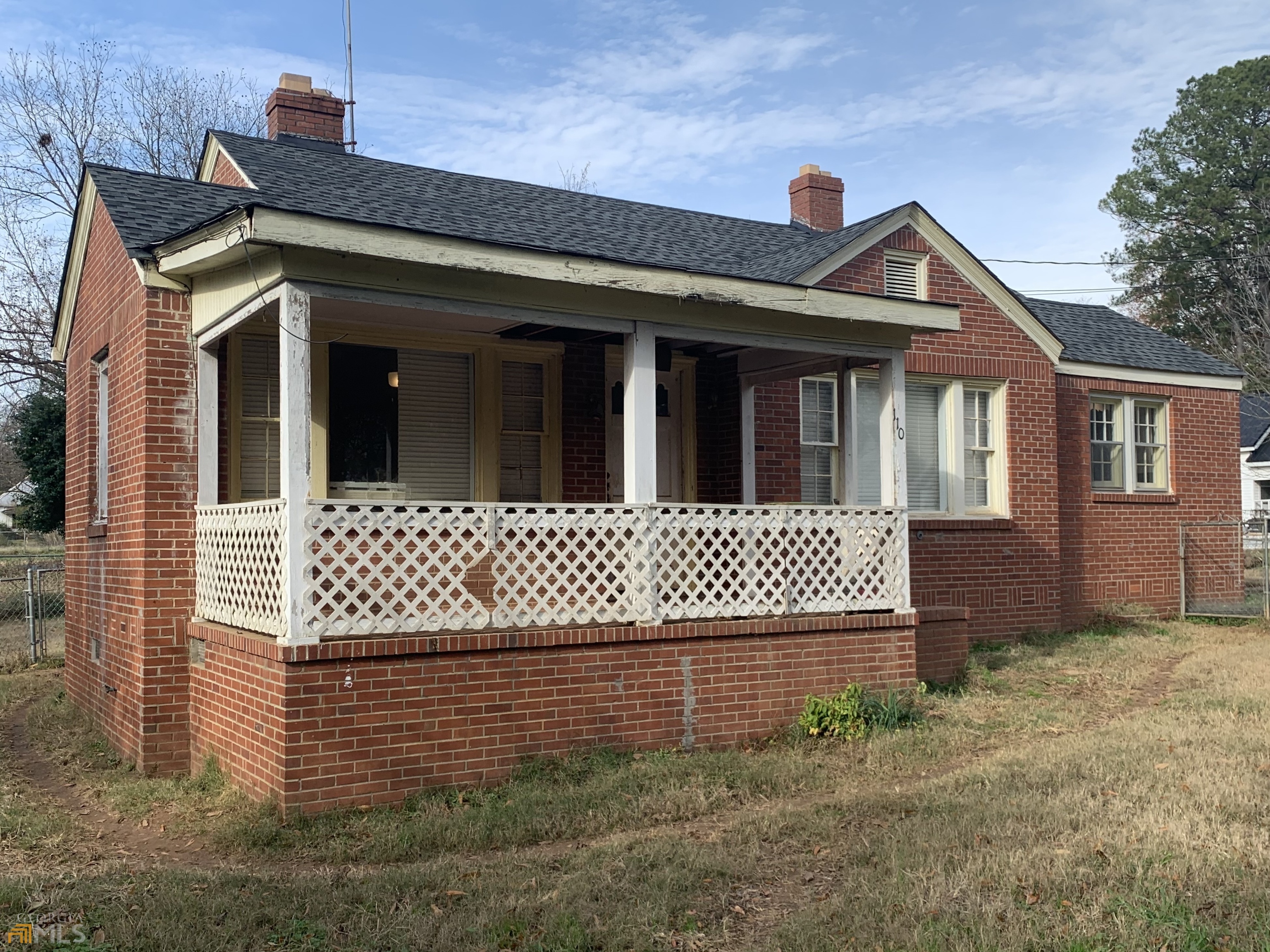 110 Barnes Street Union Point, GA 30669 - Photo 1 of 1 front view of a house
