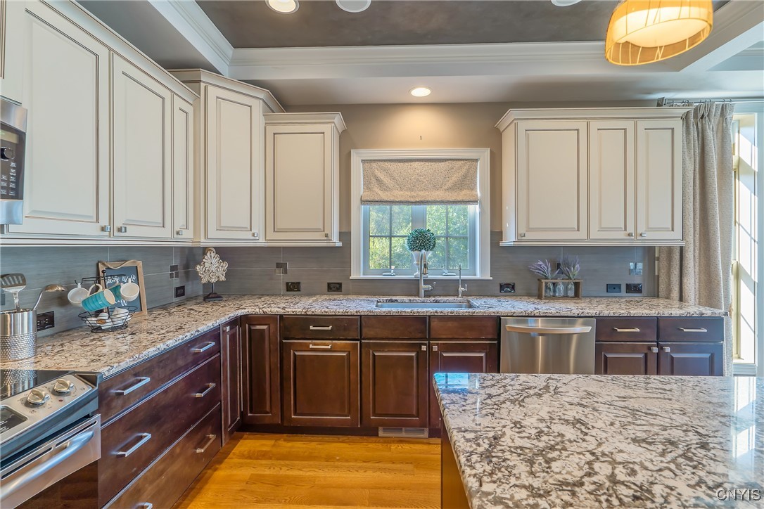 4972 Astilbe Path Clay, NY 13088 - Photo 20 of 46