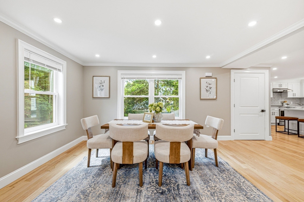 63 Russell Road Wellesley, MA 02482 - Photo 7 of 42