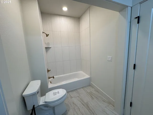 $675,000 | 812 Hawk Drive, Silverton, OR 97381