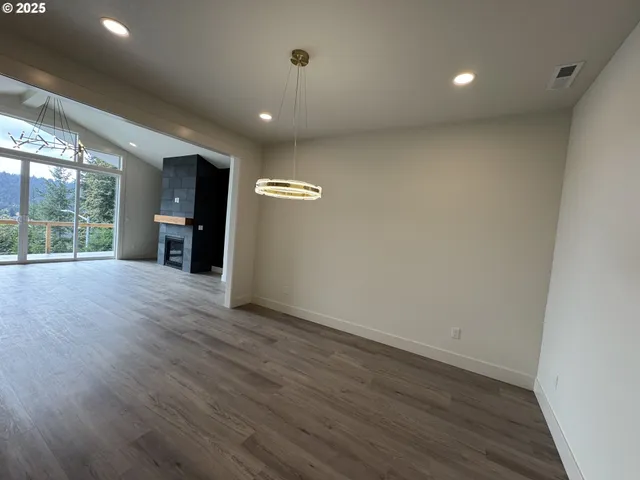 $675,000 | 812 Hawk Drive, Silverton, OR 97381