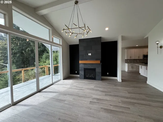 $675,000 | 812 Hawk Drive, Silverton, OR 97381