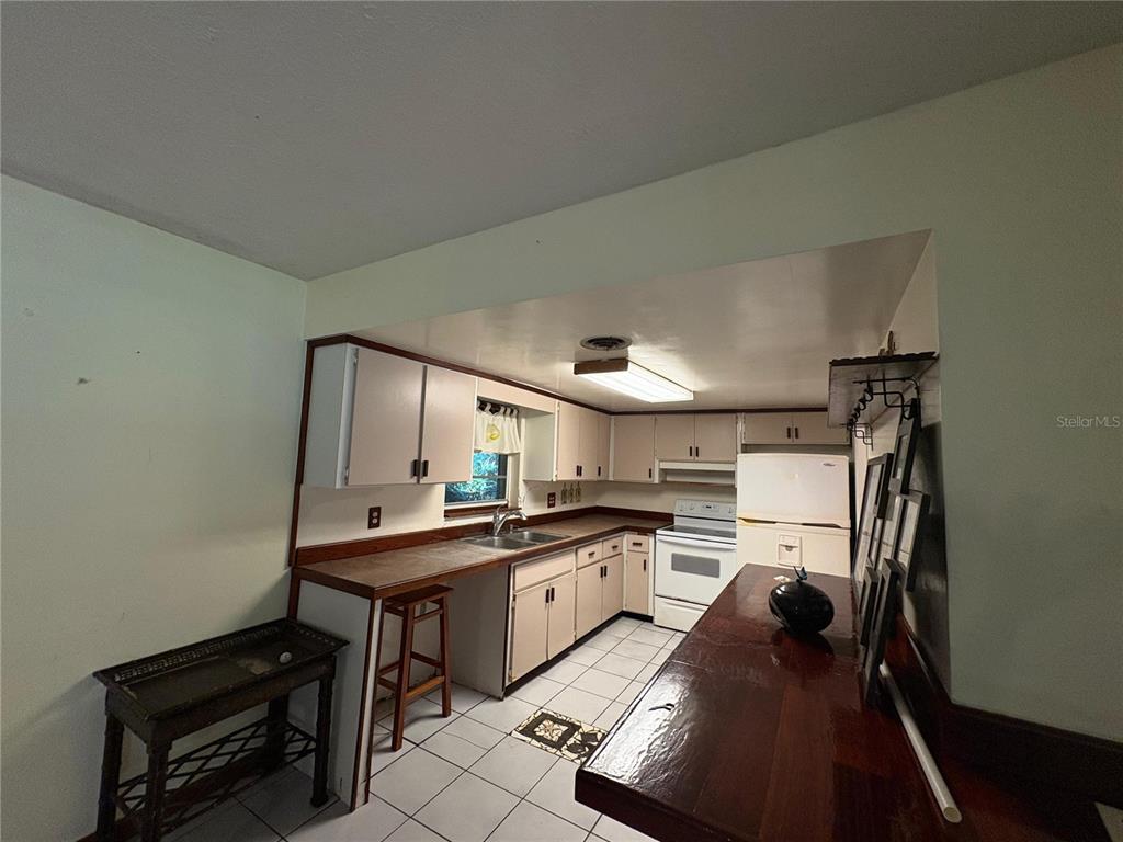 1799 Lake Circle Fort Pierce, FL 34945 - Photo 9 of 25