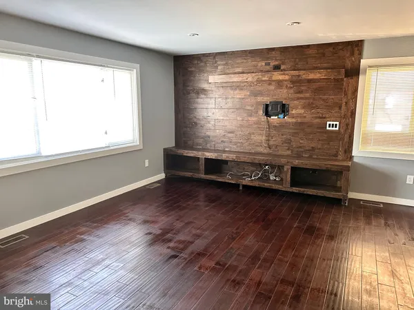 $3,200 | 6406 Wilcox Court, Alexandria, VA 22310