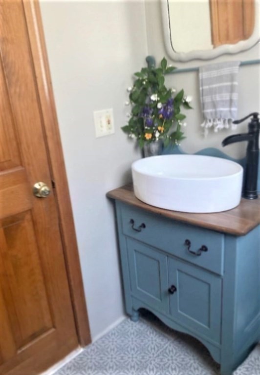 70 Uxbridge Road Mendon, MA 01756 - Photo 14 of 42