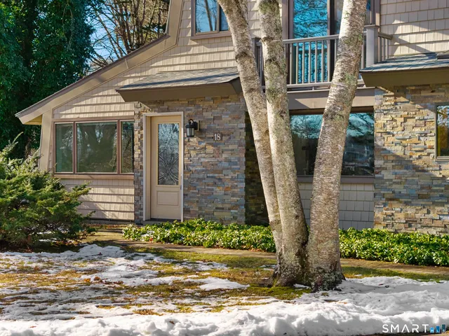 $729,900 | 18 Shawandassee Road, Waterford, CT 06385