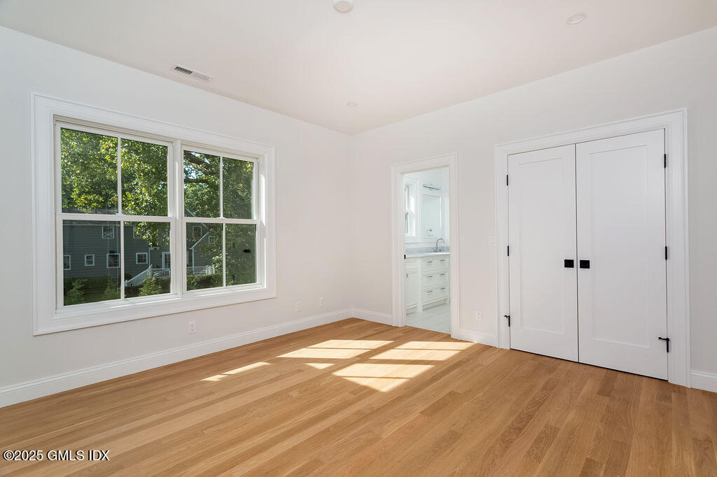 6 Dorchester Lane Riverside, CT 06878 - Photo 25 of 54 _Dorchester_044