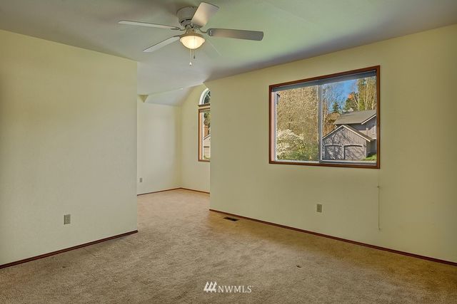 $725,500 | 24337 Southeast 43rd Place, Sammamish, WA 98029