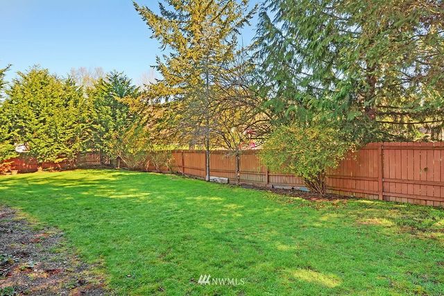 $725,500 | 24337 Southeast 43rd Place, Sammamish, WA 98029