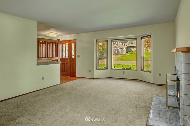 $725,500 | 24337 Southeast 43rd Place, Sammamish, WA 98029