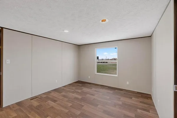 $1,700 | 16731 Flow Road, Krum, TX 76249