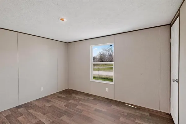 $1,700 | 16731 Flow Road, Krum, TX 76249