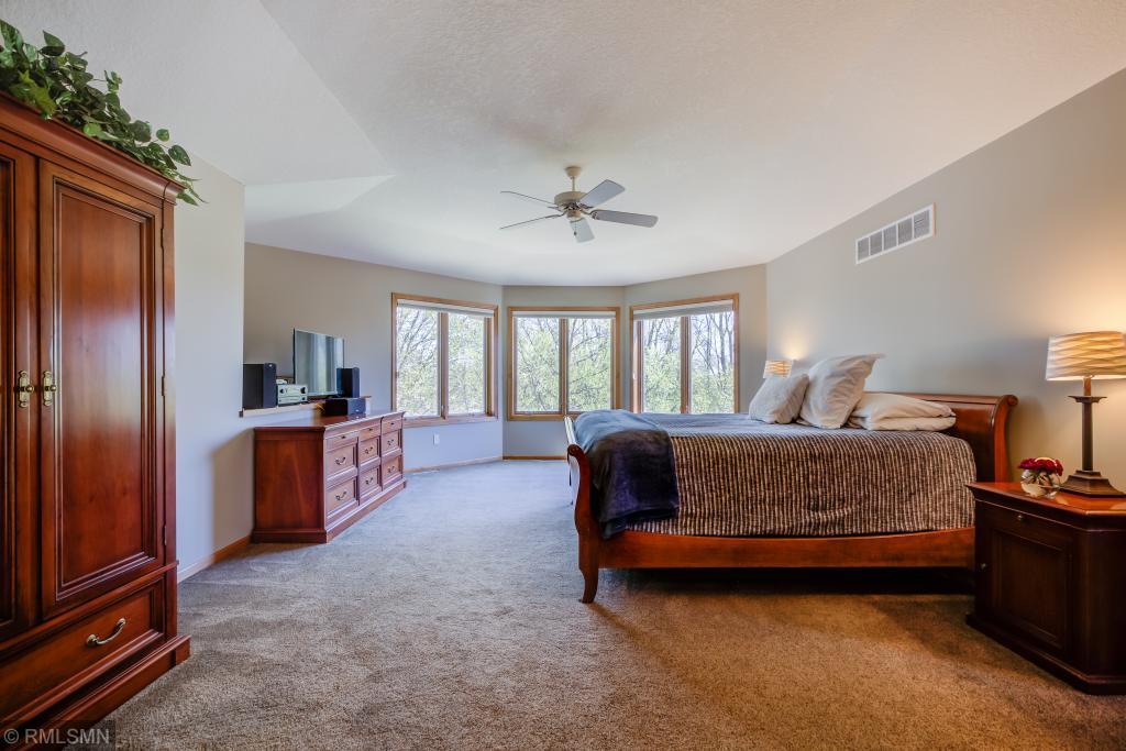 7626 Ridgeview Way Chanhassen, MN 55317 - Photo 12 of 23