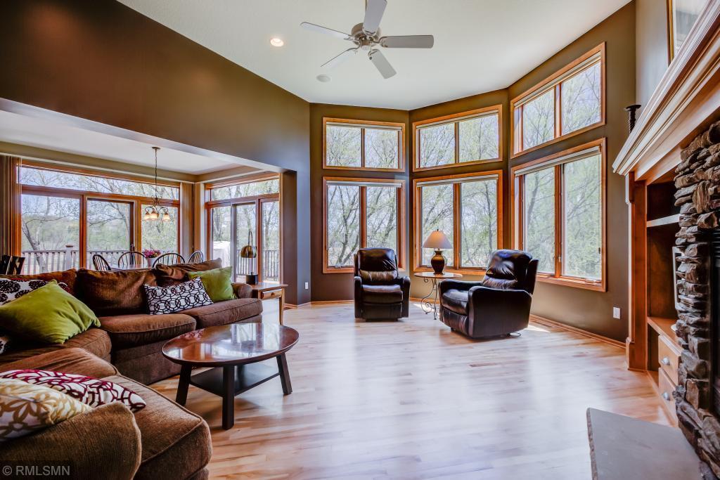 7626 Ridgeview Way Chanhassen, MN 55317 - Photo 3 of 23