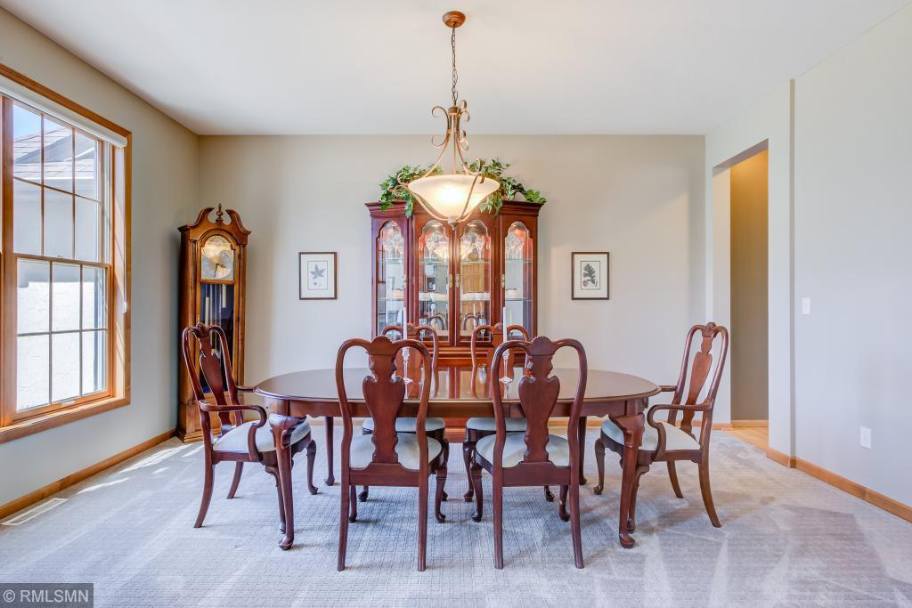 7626 Ridgeview Way Chanhassen, MN 55317 - Photo 5 of 23