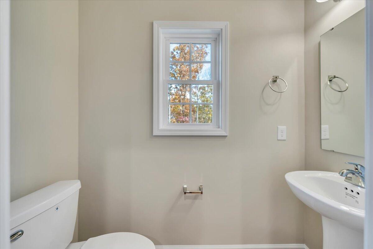 1103 Niagara Road Vinton, VA 24179 - Photo 14 of 25 13. Garage