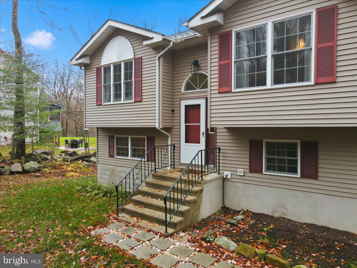 163 Long Woods Road Tobyhanna, PA 18466 - Photo 5 of 72
