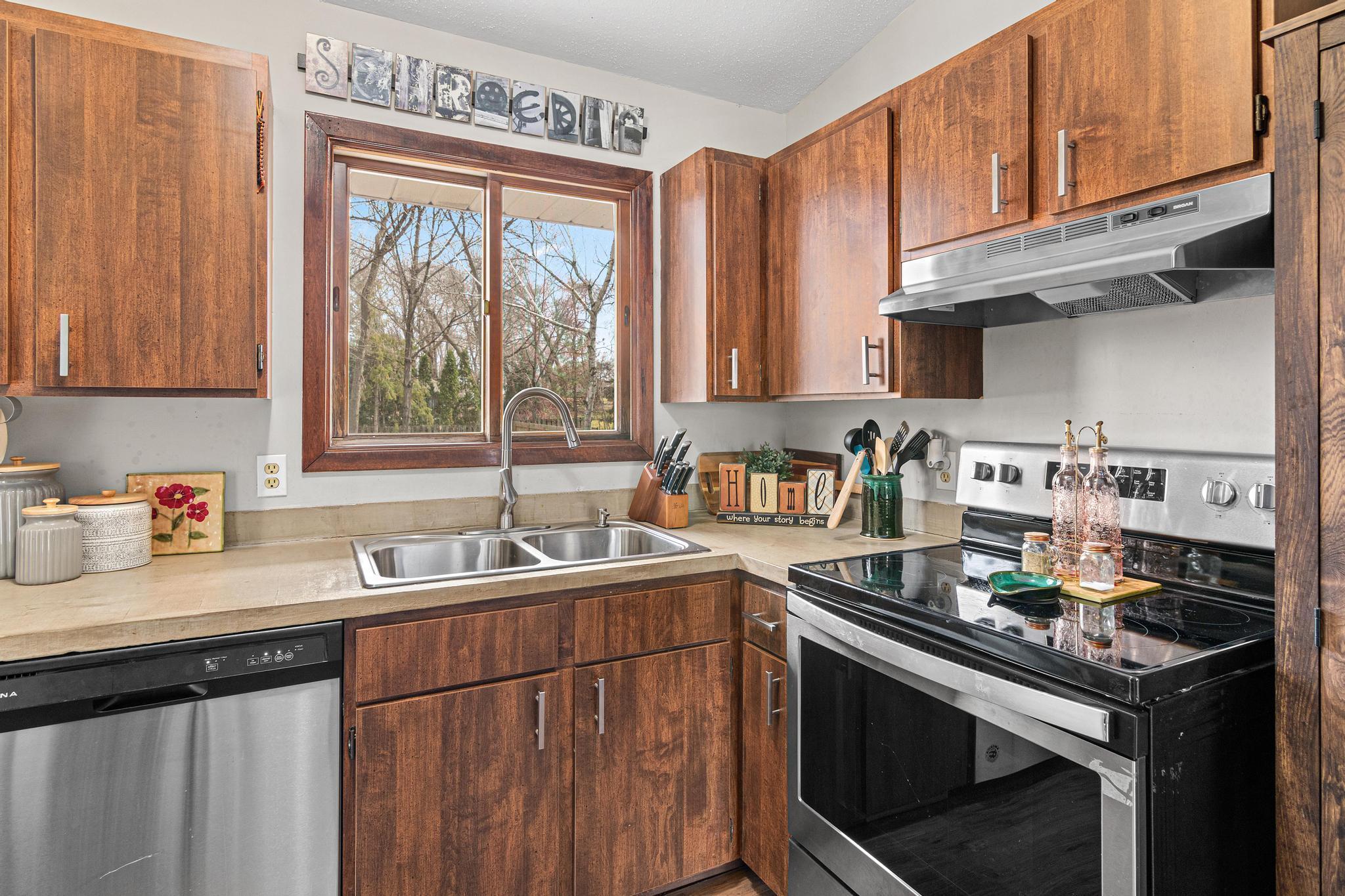 266 Greaton Road New Richmond, WI 54017 - Photo 8 of 29