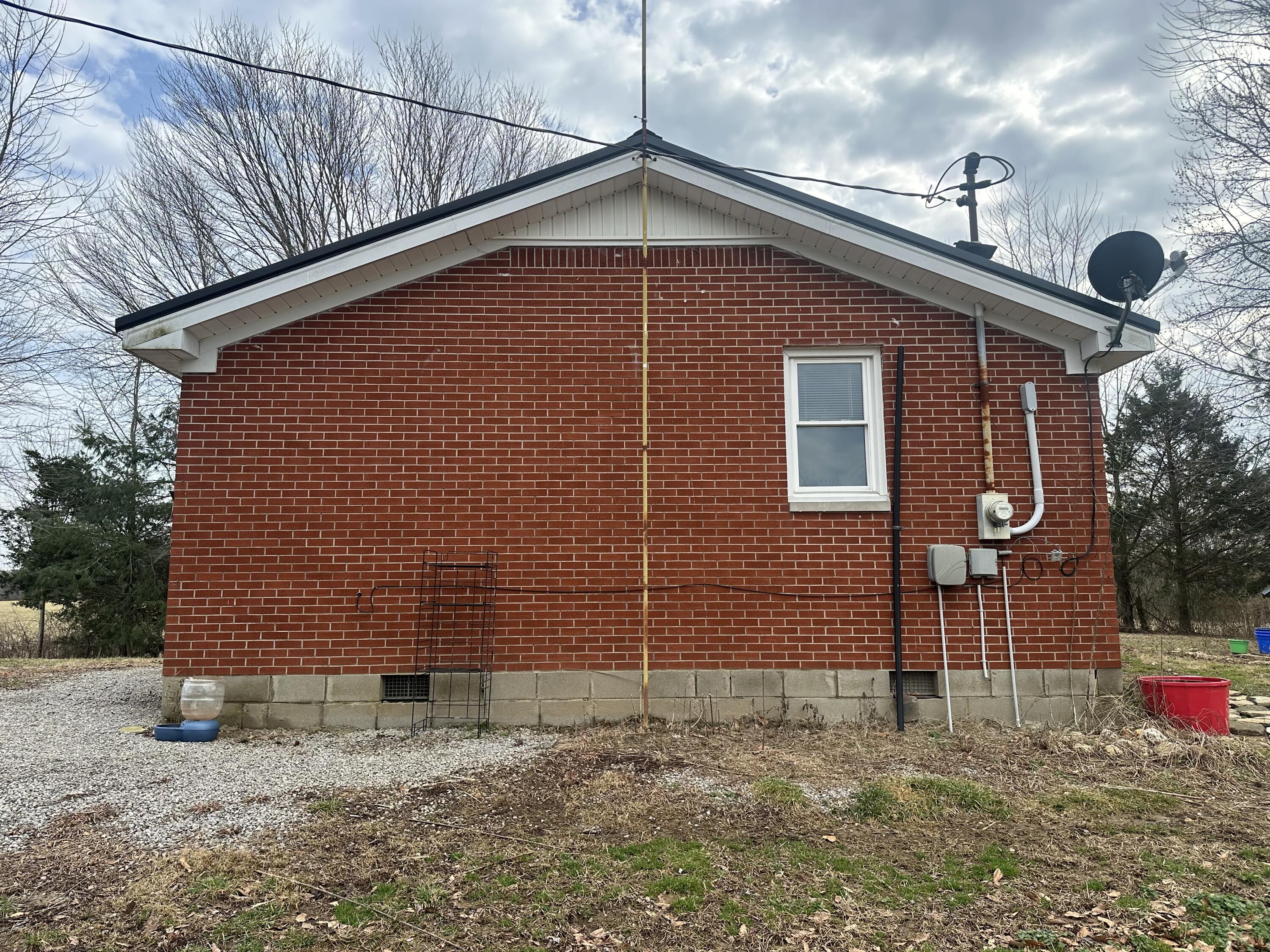 1073 Howards Bottom Road Burkesville, KY 42717 - Photo 5 of 12 IMG_8990