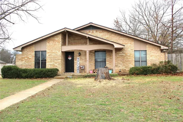 $375,000 | 708 Prairie Wind Boulevard, Stephenville, TX 76401