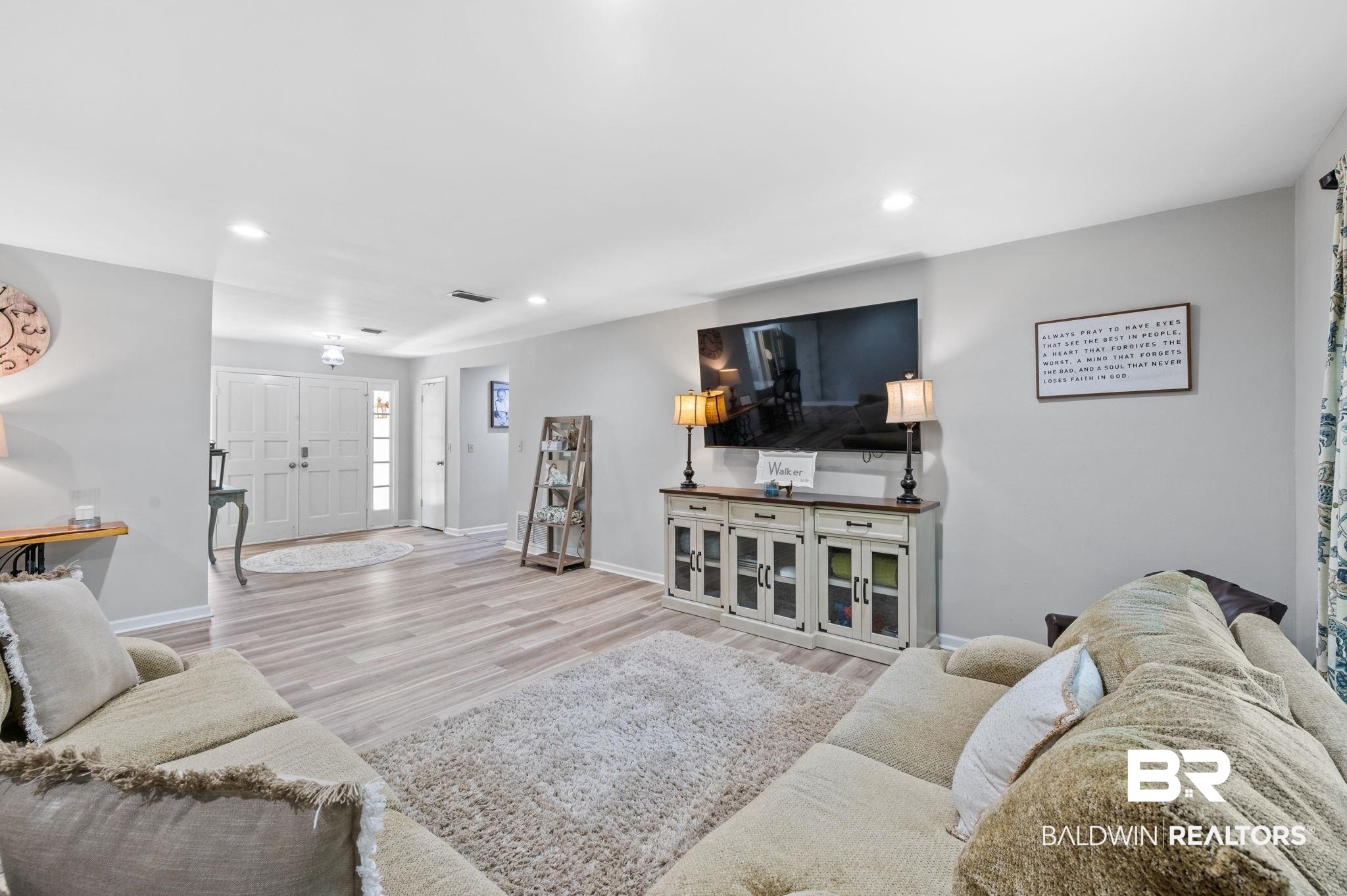 7246 Cadet Drive Daphne, AL 36527 - Photo 8 of 48