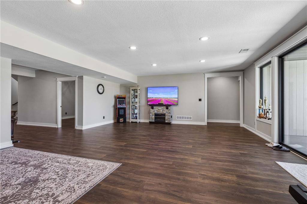 5123 Northwest 47th Street Riverside, MO 64150 - Photo 38 of 65