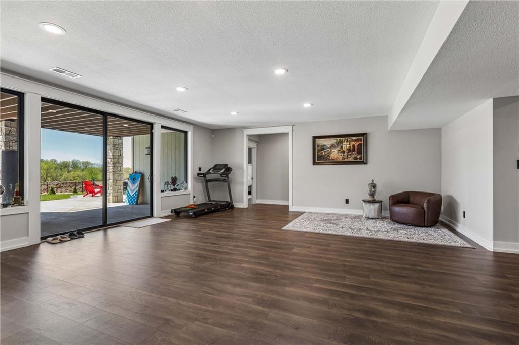 5123 Northwest 47th Street Riverside, MO 64150 - Photo 39 of 65