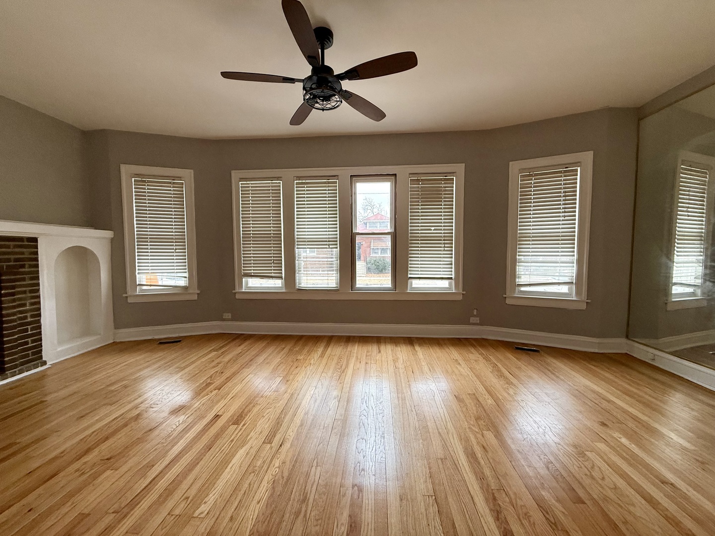 7945 South Perry Avenue Chicago, IL 60620 - Photo 6 of 30