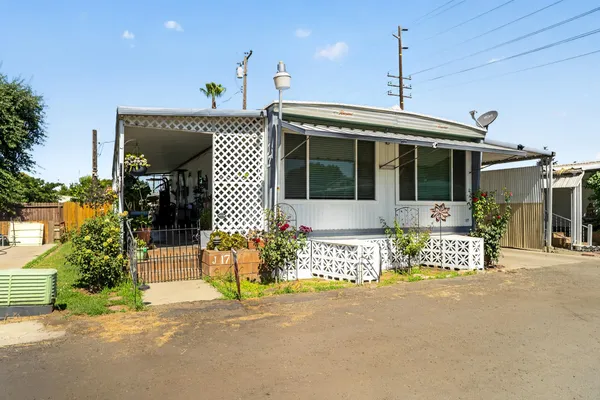$75,000 | 2120 South Santa Fe Street, Unit SP J17, Visalia, CA 93292