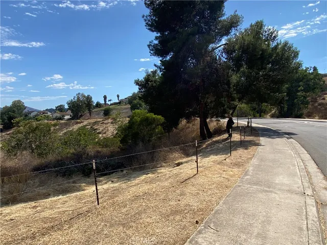 a view of an outdoor space